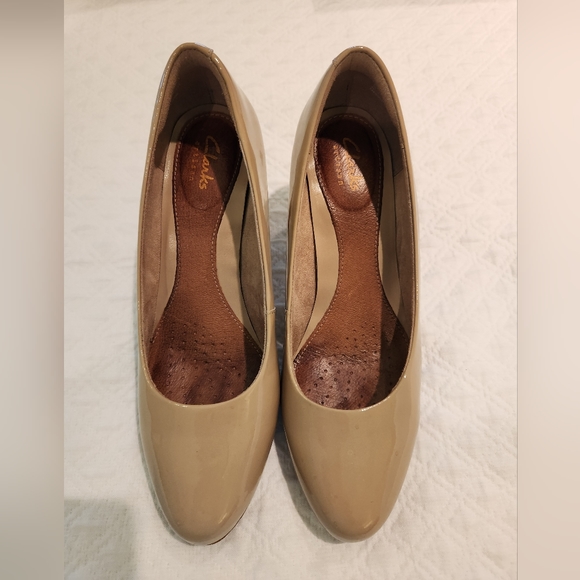 Clark's Patent Leather Heels - Picture 1 of 6